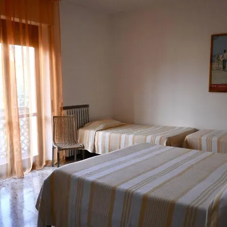 Апартаменти Rm02 - Trilocale Fronte Mare Con Posto Auto A